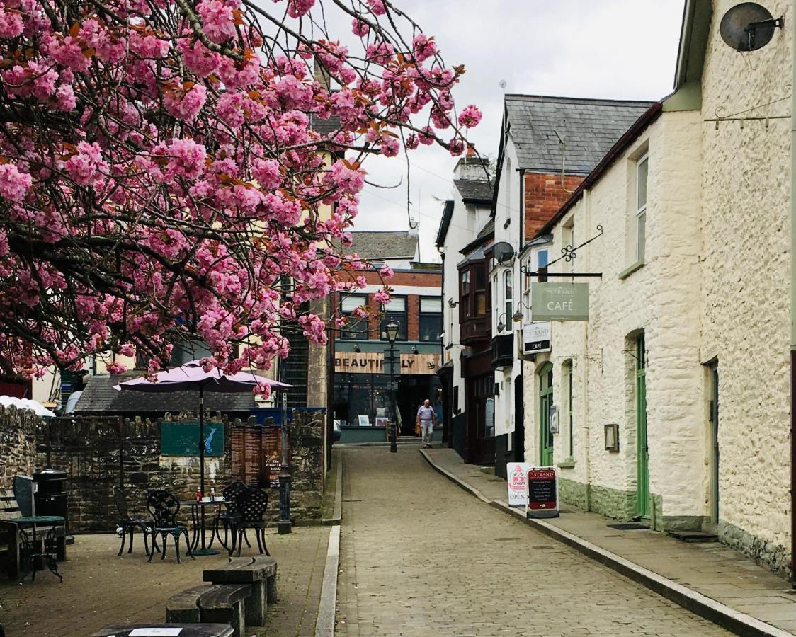The Art Attic A Stylish Boutique Apartment Builth Wells Exterior foto